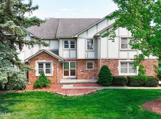 46920 Kramer Dr, Shelby Township, MI