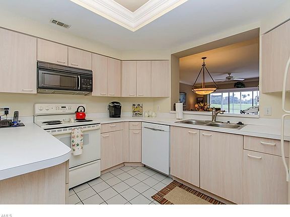5th image of 6290 Bellerive Ave APT 103