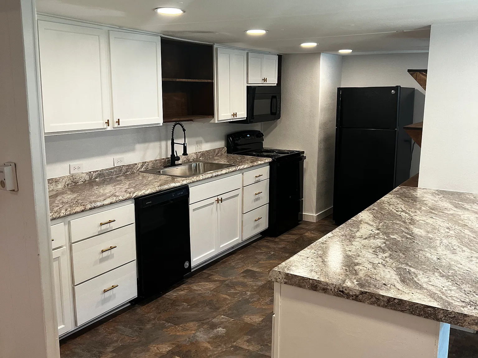 300 E Main St — Photo 3