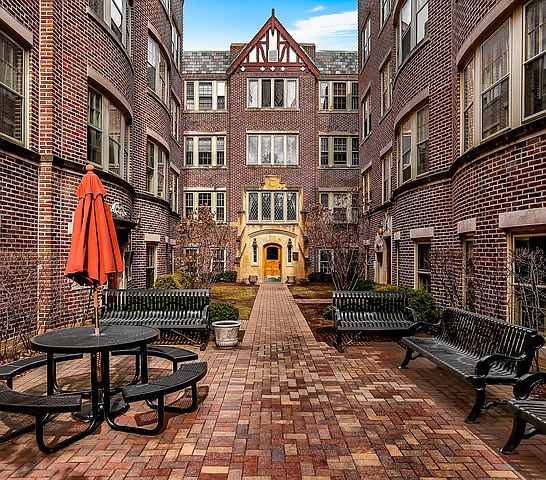 1st image of 1126 W Washington Blvd #1B