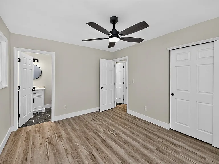861 W Galbraith Rd — Photo 31