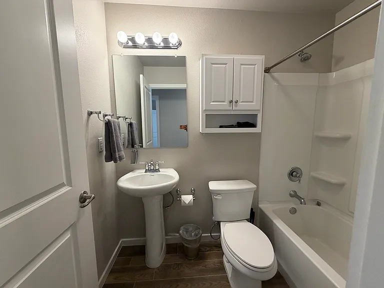 2608 Winfield Ave — Photo 10