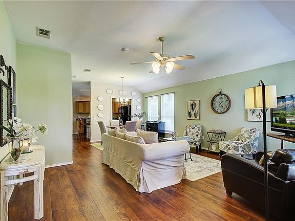 4th image of 707 Donny Brook Dr