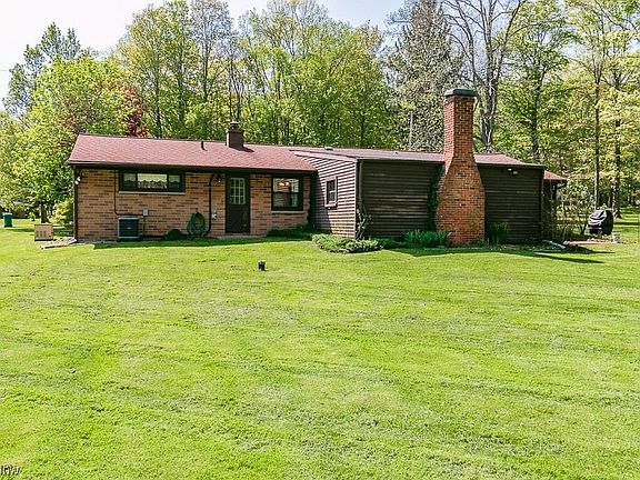 5th image of 10925 Henning Dr