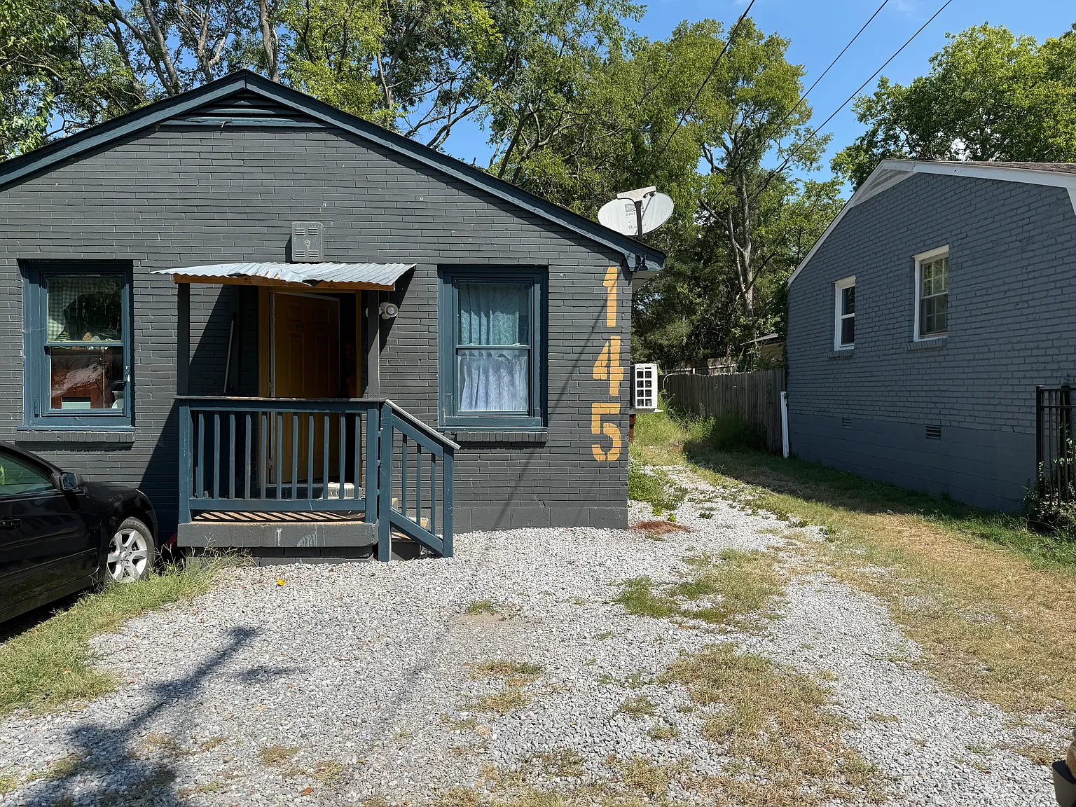 2 bed, 700 sqft, $1,225 — Photo 1