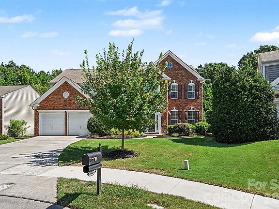 2nd image of 9538 Linden Tree Ln
