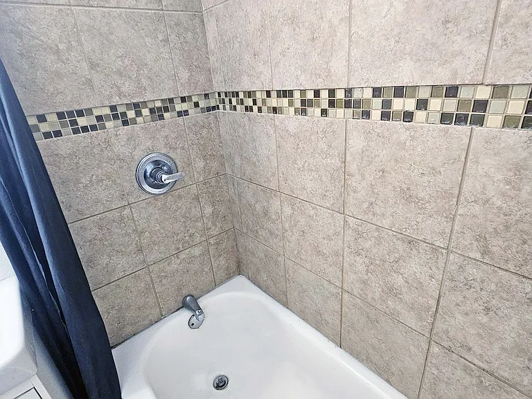 Main Bath Room 1st Floor Next to Master Bed Room