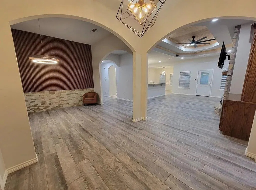 4 bed, 3.0 bath, 2660 sqft, $4,300 — Photo 4