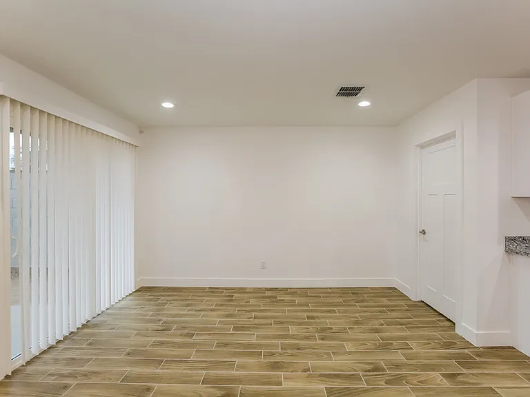 5919 S 12th Ln — Photo 13
