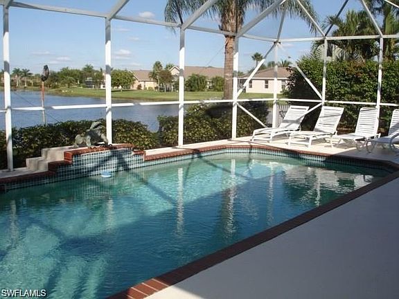 4th image of 15736 Beachcomber Ave