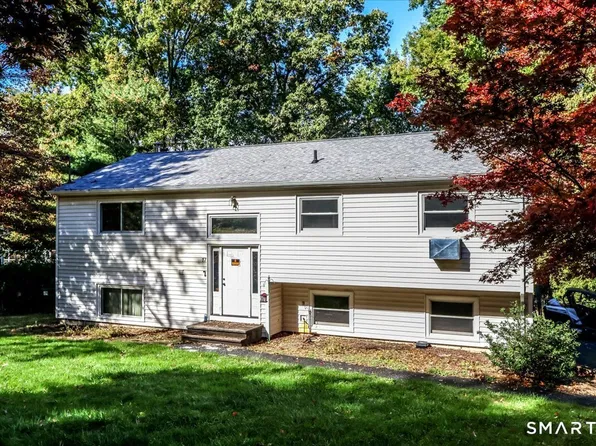 17 Sterling Drive, New Milford, CT 06776