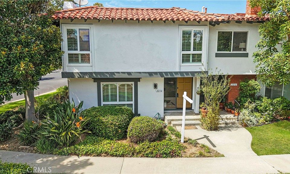 1st image of 2214 Vista Hogar