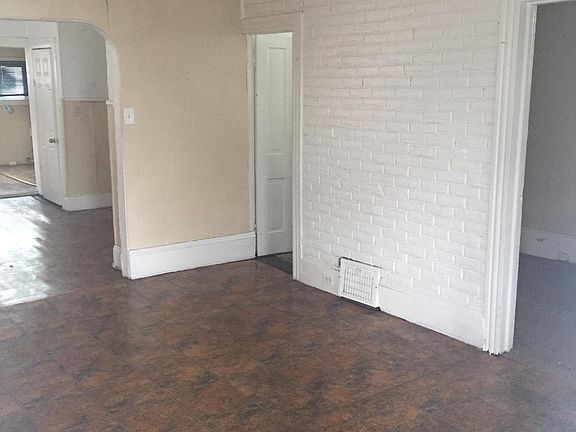 5th image of 4116 E 57th St