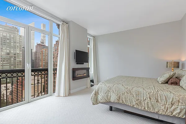 Sold by Corcoran | media 21