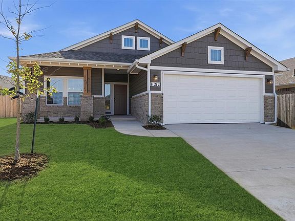 2nd image of 11212 NW 134th Cir