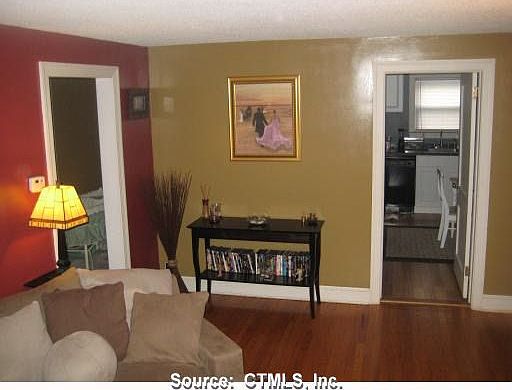 2nd image of 53 Glenwood St