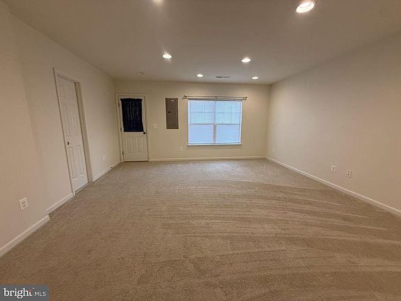 5th image of 106 Halo Ct