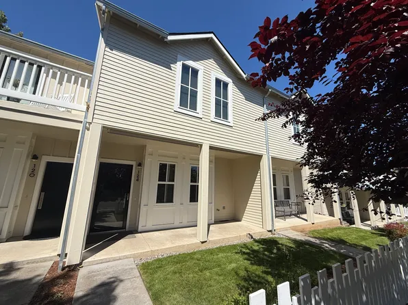 515 G St APT 124, Jacksonville, OR 97530