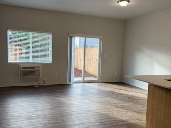 8013 & 8015 Oneil Rd NE #8013