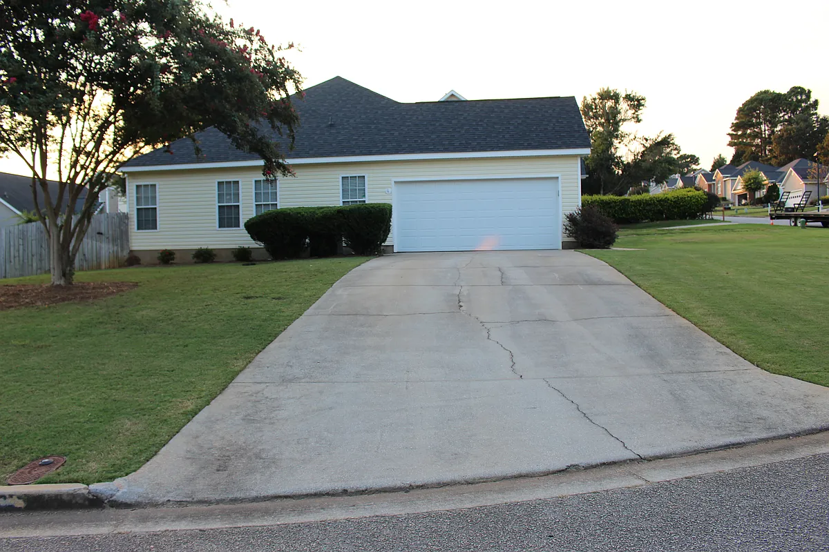 Building Photo - 5141 Saddle Cir