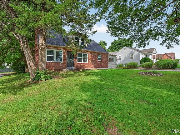 3rd image of 915 Tavalon Ave