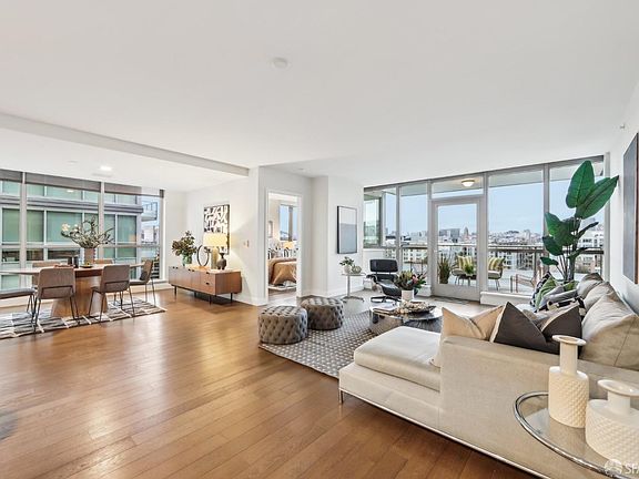 5th image of 708 Long Bridge St APT 717