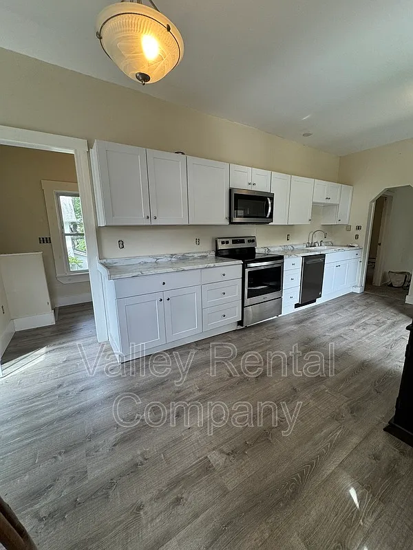 2 bed, 2.0 bath, $2,795 — Photo 2