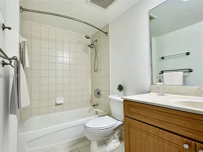 900 8th St #1501 — Photo 15