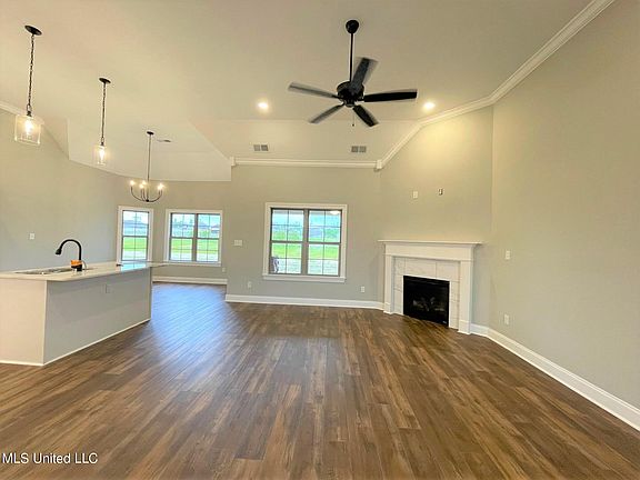 3rd image of 2788 Layne Dr