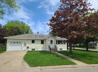 803 Monroe St, Portage, WI 53901