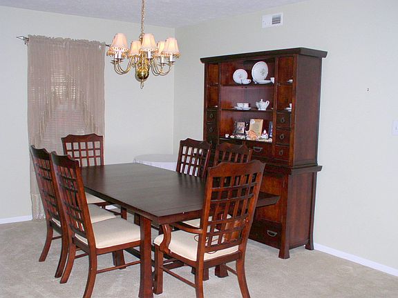 5th image of 7223 English Birch Ln
