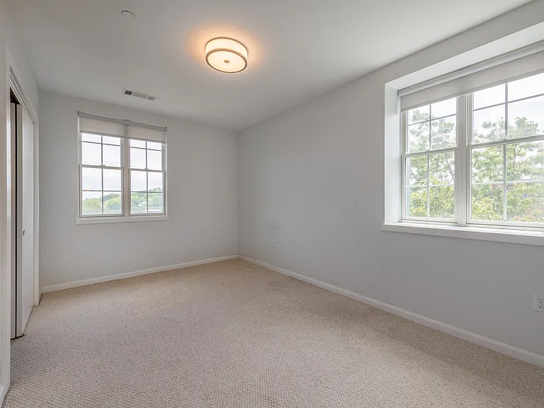 1505 Commonwealth Ave — Photo 28