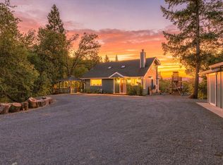 433 Hawksdale Dr, Grants Pass, OR 97526