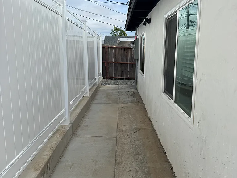 4427 Gila Ave — Photo 7