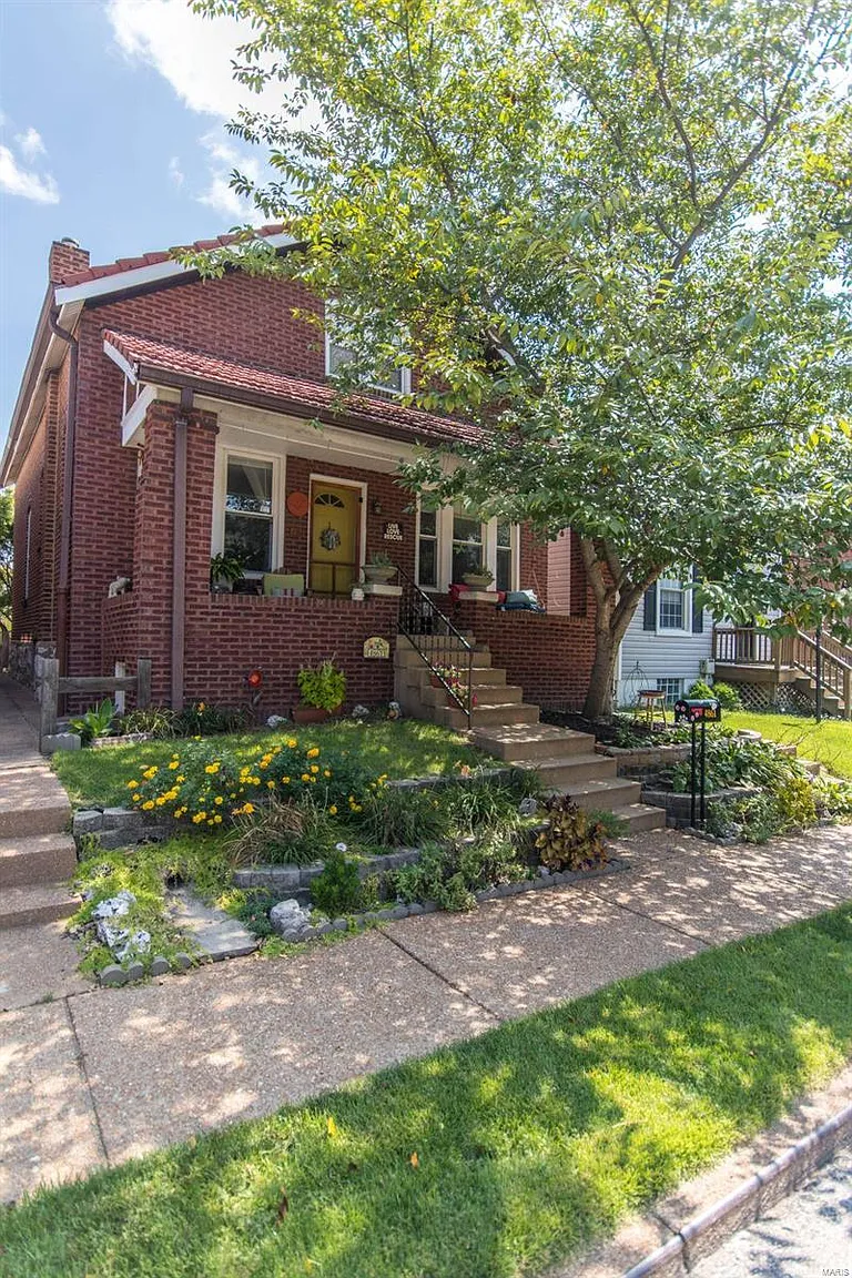 4861 Goethe Ave photo 1