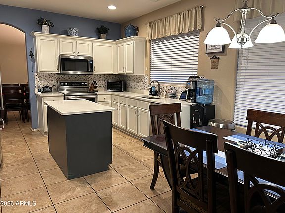 4th image of 2204 W ALICIA Drive