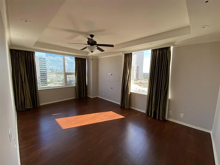 14 Greenway Plz #13R — Photo 6