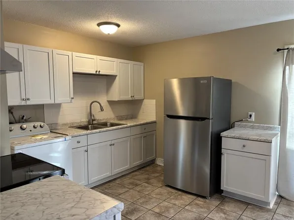 8501 E 110th Ter, Kansas City, MO 64134