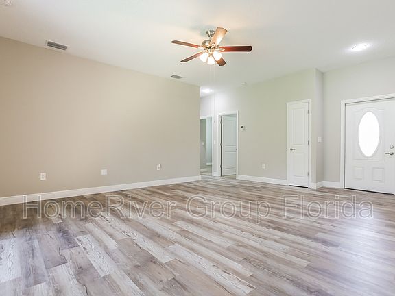 3rd image of 2420 Lancaster Ln