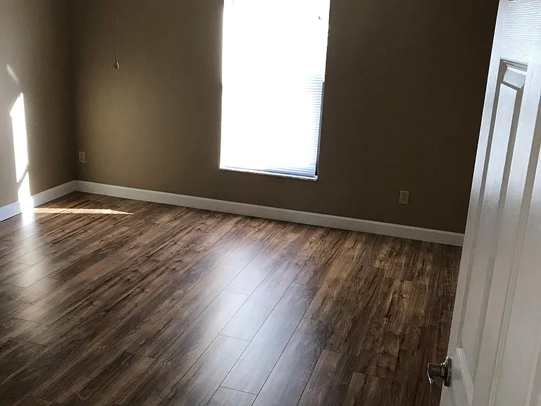419 Shangri La Cir — Photo 3