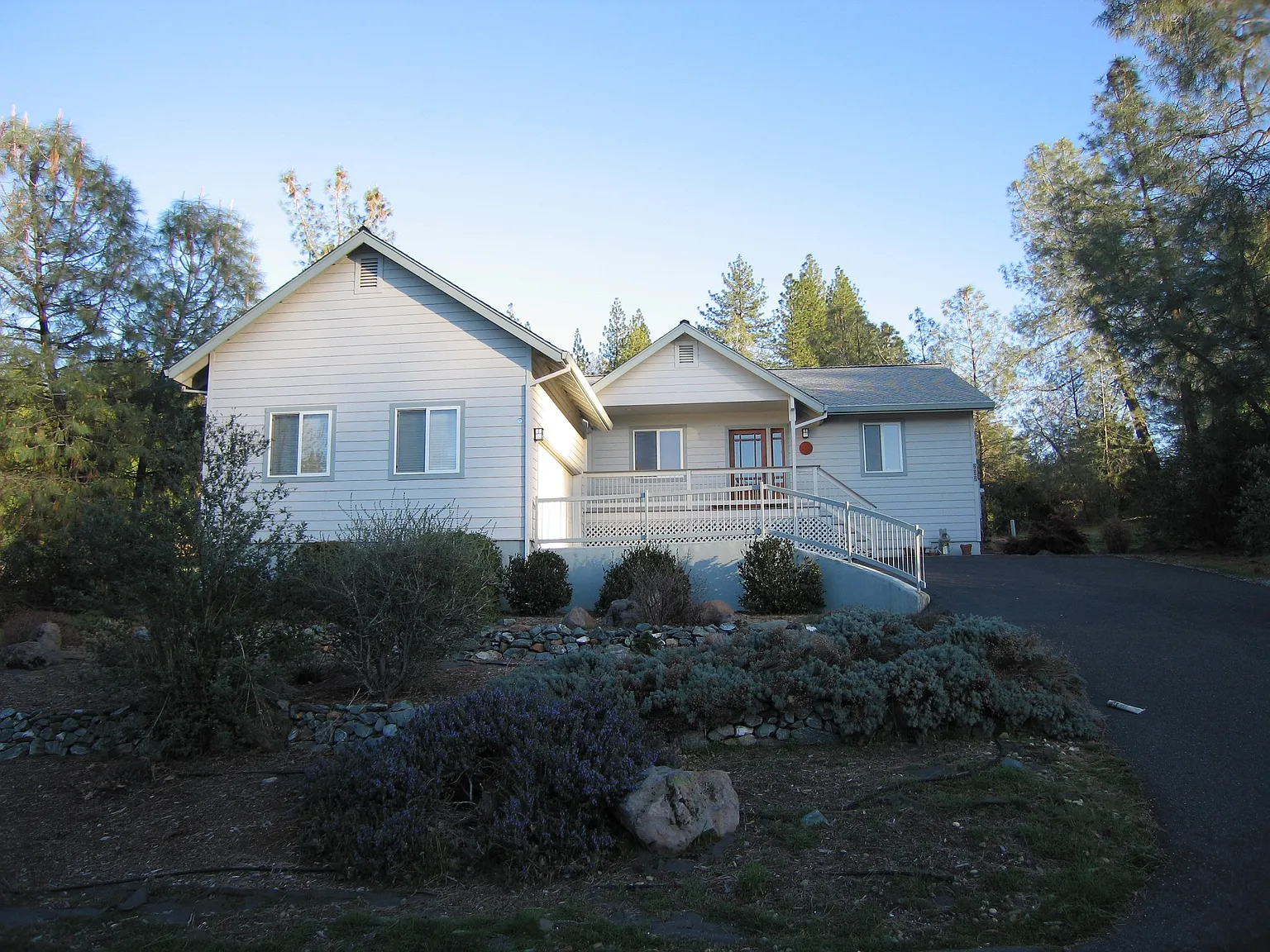 237 Lupine Ln photo 1