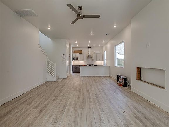 2nd image of 2525 NW 131st St