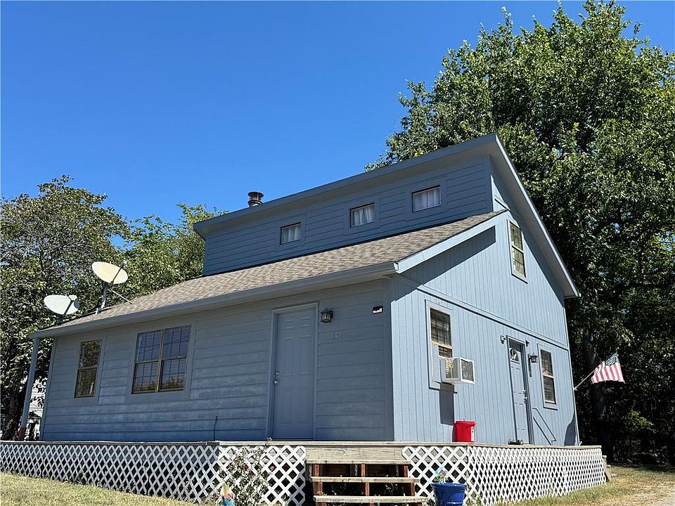 1st image of 14 Beach Craft Ln