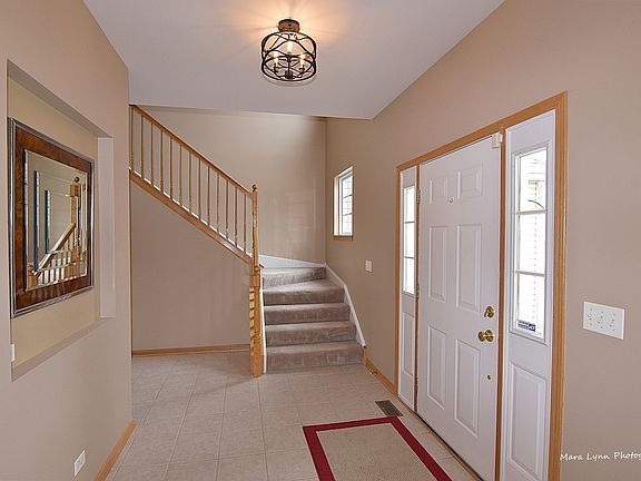 4th image of 267 Chatsworth Ave