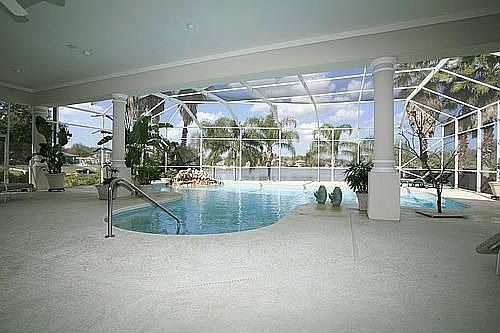 Pool/Lanai