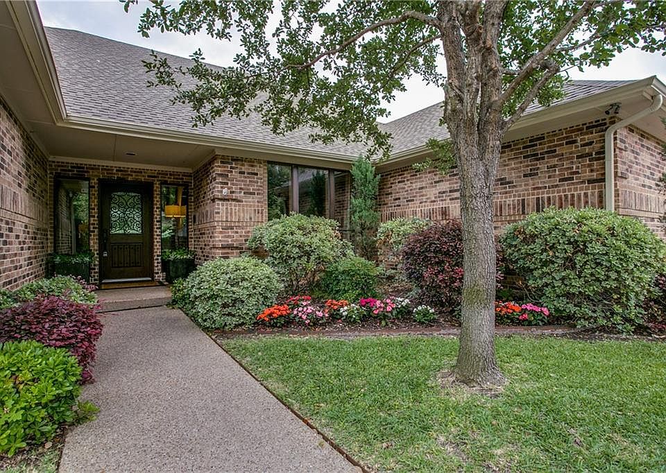 1st image of 2704 Regatta Dr