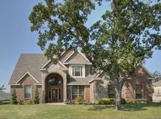 909 Bridle Path, Burleson, TX 76028