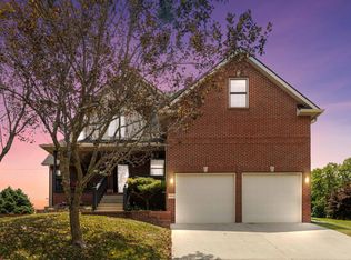 2733 Red Leaf Dr, Lexington, KY 40509