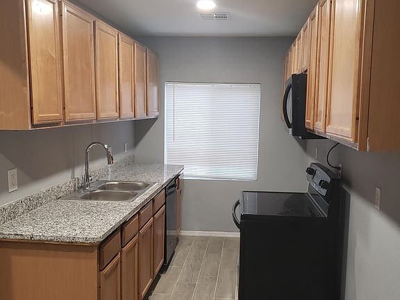 4th image of 308 W YAVAPAI Street