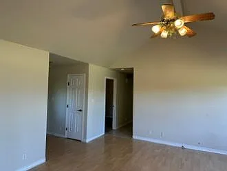656 Sunrise Rd — Photo 7